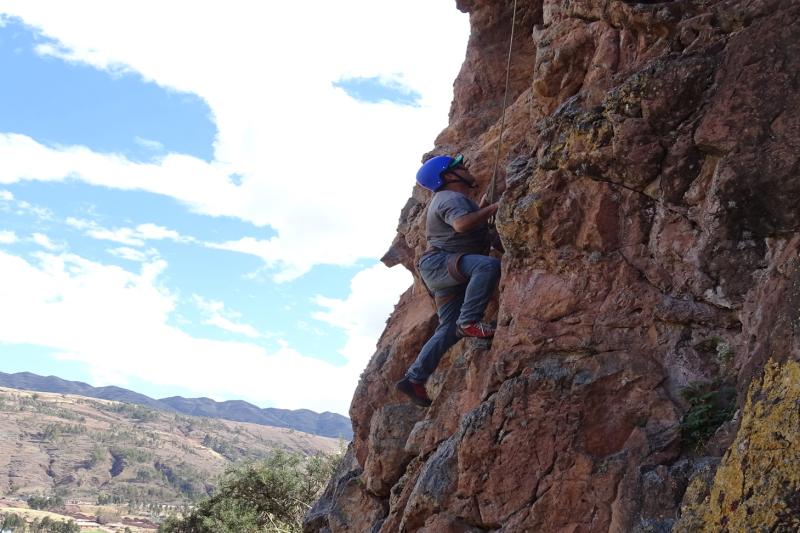 balcony-of-the-devil-rock-climbing-from-cusco-8