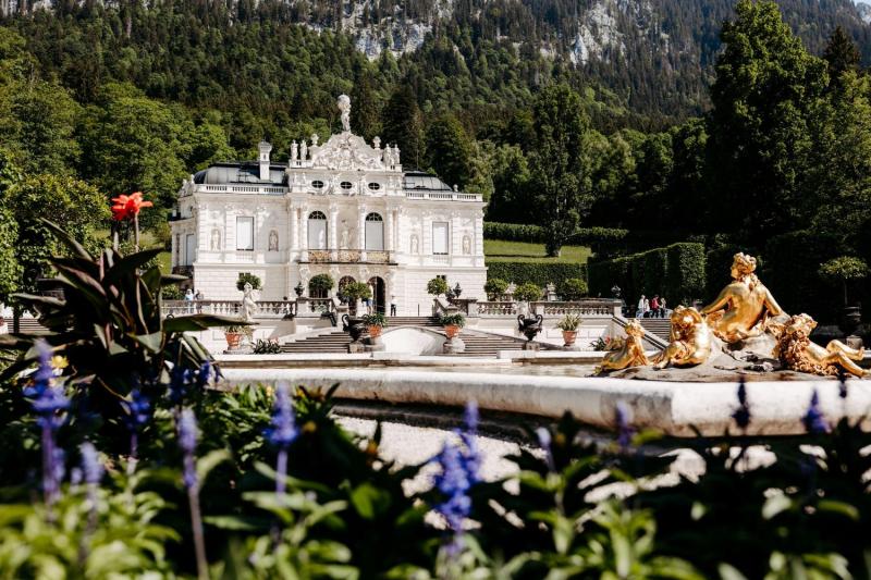 From Munich: Neuschwanstein & Linderhof Royal Castle Tour Skip-the-Line Full Day