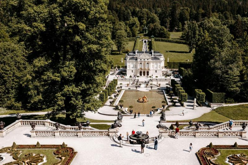 From Munich: Neuschwanstein & Linderhof Royal Castle Tour Skip-the-Line Full Day