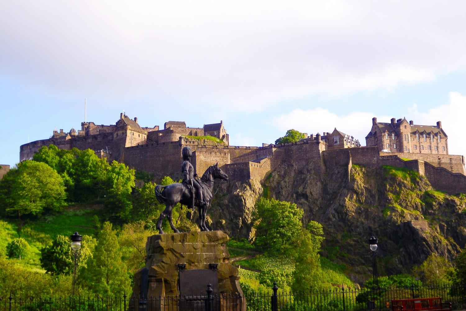 Web from london to edinburgh day trip by train with bus tour and castle entry visit edinburgh on this fantastic day tour via train from london. Day Trip To Edinburgh From London London, United Kingdom Gray Line