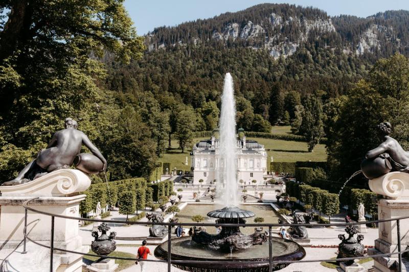 From Munich: Neuschwanstein & Linderhof Premium Tour Royal Selection Skip-the-Line Full Day