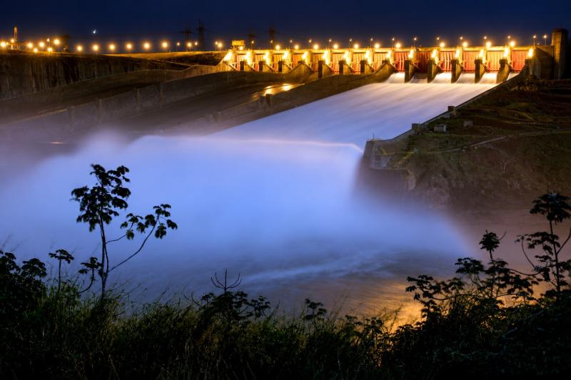 Foz do Iguaçu: Itaipu Lights - Evening Tour