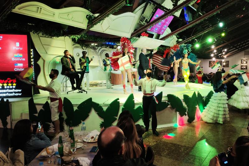 Foz do Iguaçu: Rafain Barbecue Dinner & Latin American Show Experience