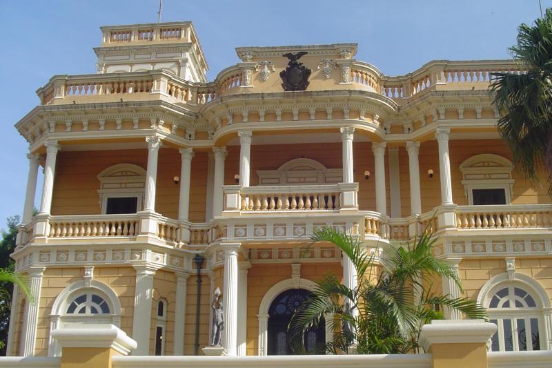 Manaus: Amazon Theater, Market & Historic City Discovery