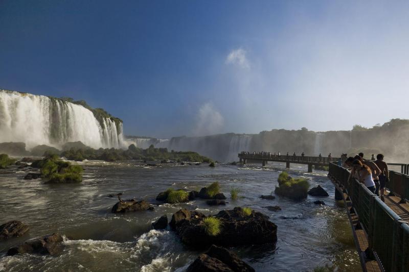 Foz do Iguaçu: Iguassu Falls Brazil Side Private Experience