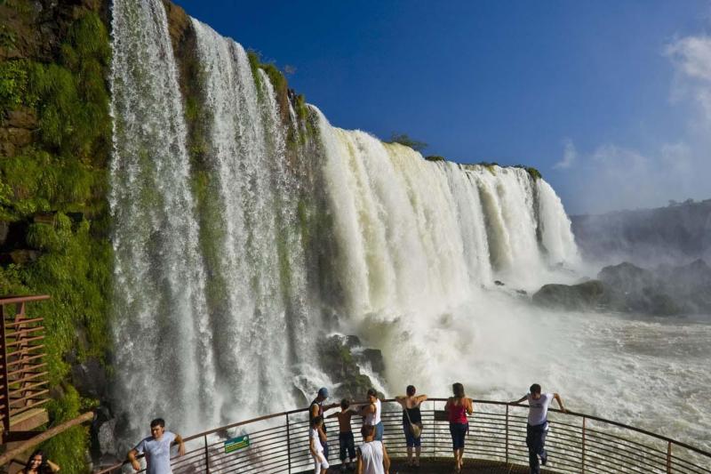 Foz do Iguaçu: Iguassu Falls Brazil Side Private Experience