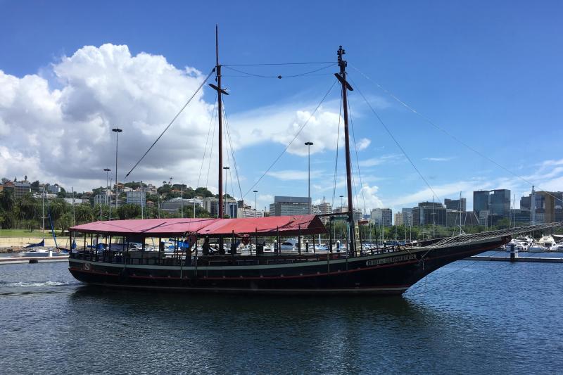 Rio de Janeiro: Guanabara Bay Schooner Cruise & Barbecue Lunch Experience