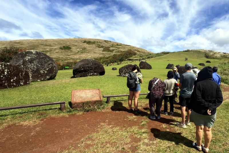 The 7 Guardians of the Pacific: Ahu Akivi Half-Day Tour
