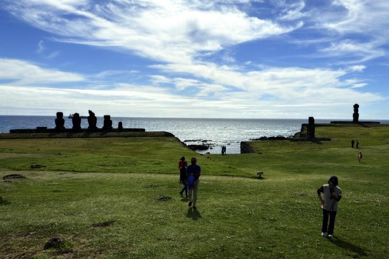 The 7 Guardians of the Pacific: Ahu Akivi Half-Day Tour