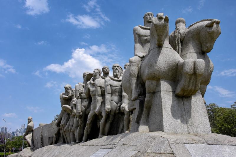 The beautiful Flags Monument