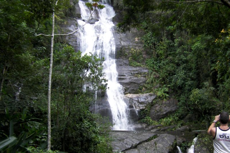 Rio de Janeiro: Tijuca Peak Hiking Adventure & Waterfall Experience