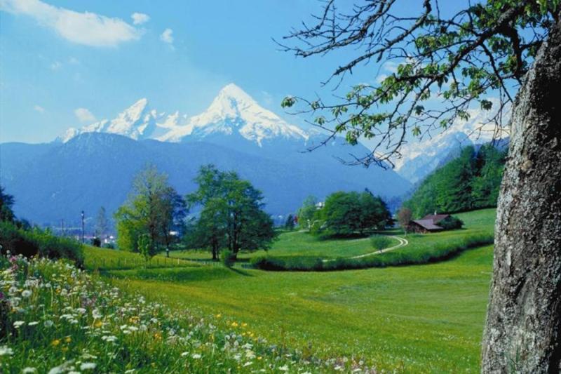 From Munich: Summits of Berchtesgaden and Eagle's Nest Full Day
