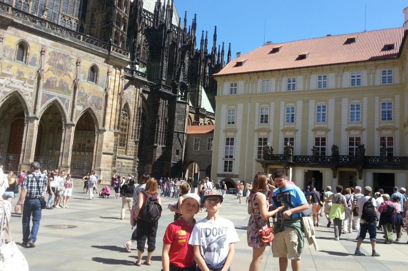 Prague City Tour Including Prague Castle and Changing of the Guard with Prague AR Tour