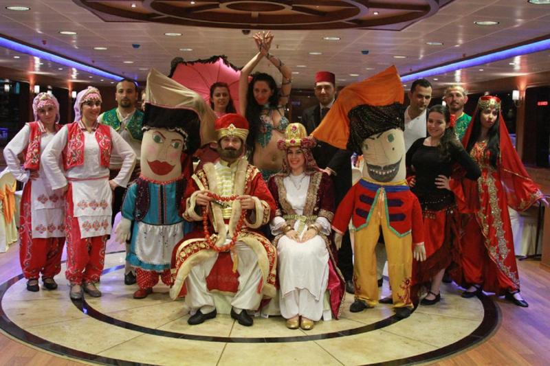 Istanbul: Bosphorus Dinner Cruise & Turkish Night Show