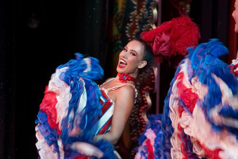 Paris: Dinner Cruise Seine, Eiffel Tower 2nd Floor & Moulin Rouge Show with 1/2 Bottle of Champagne