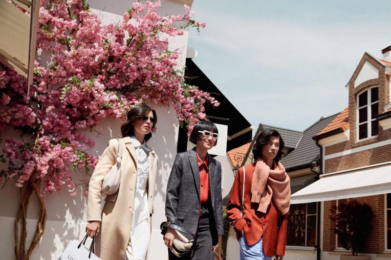 From Paris: Round-Trip Transportation to La Vallée Village®