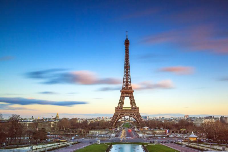 Paris: Audio Guided Visit to the Eiffel Tower (Reserved Access)