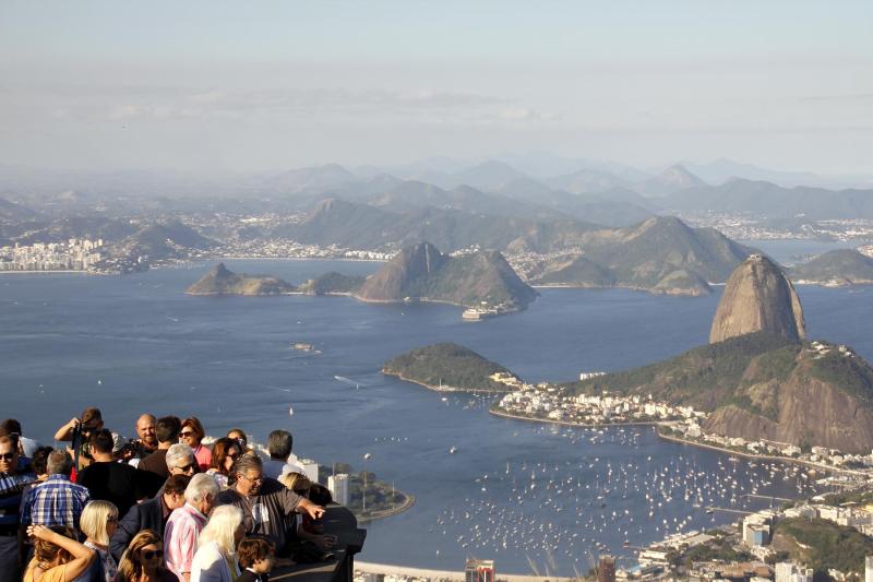 Rio de Janeiro: Combo - Rio by Day, Corcovado, Christ Statue, Sugar Loaf w/ Lunch & Ginga Show