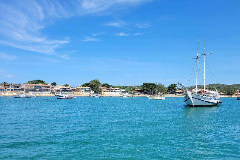 Búzios: Schooner Cruise Around the Peninsula & Swimming Stops