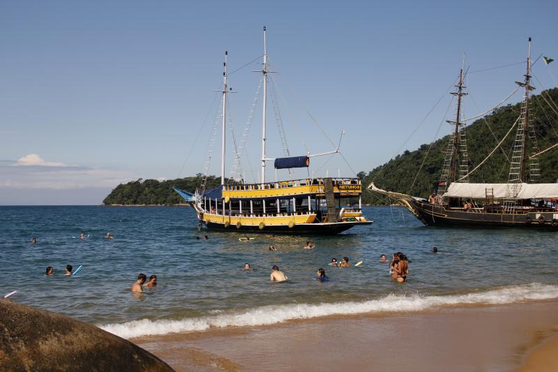 Discover the waters around Paraty on a snorkeling adventure