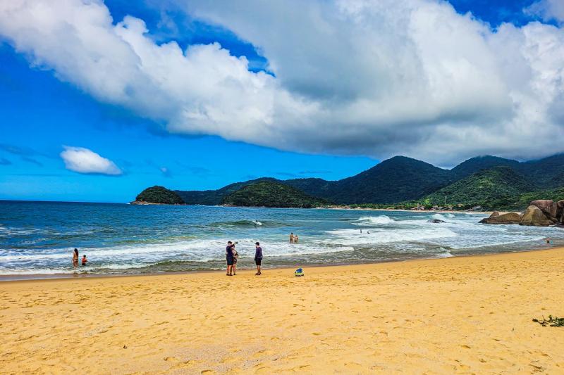 A stop at Cepilho Beach, very popular between surfers