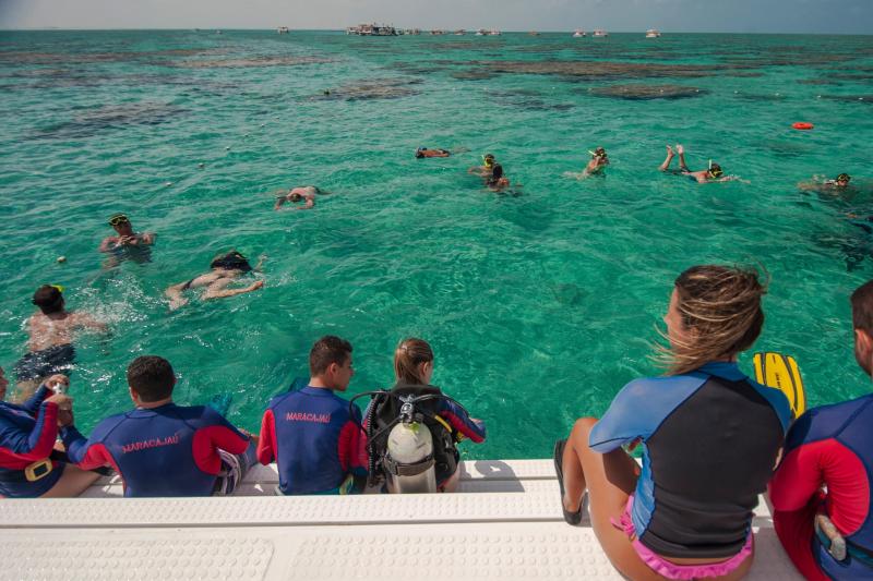 Natal: Maracajaú Parracho Snorkeling with Private English Guide: Full Day