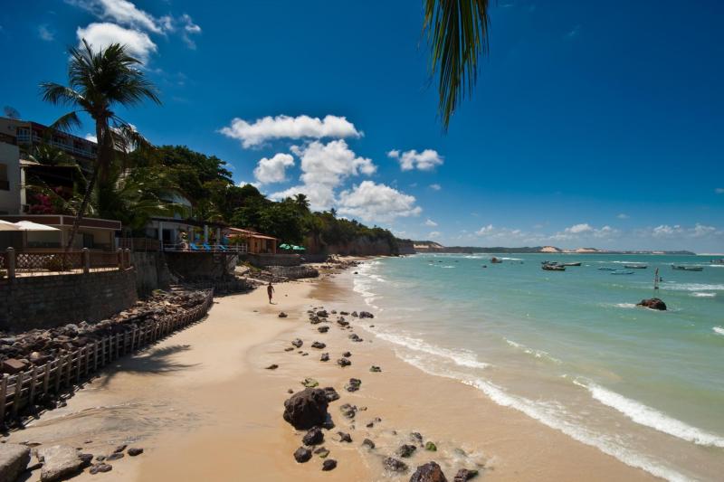 From Natal: Pipa Beach Day Trip with Private English Guide