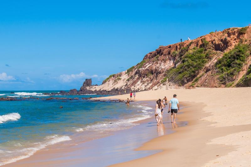 From Natal: Pipa Beaches Day Trip with Spanish or Portuguese Guide