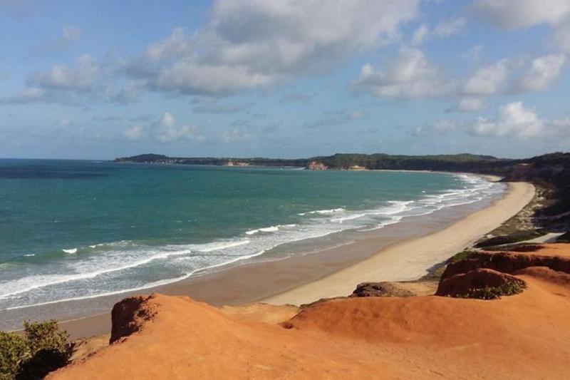 From Natal: Pipa Beaches Day Trip with Spanish or Portuguese Guide