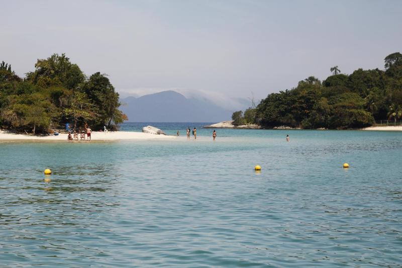 Angra dos Reis: Island-Hopping Speedboat Adventure
