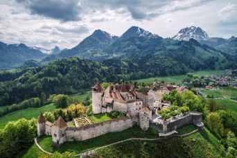 From Geneva: Gruyères Chocolate & Cheese Gold Tour 1 Day