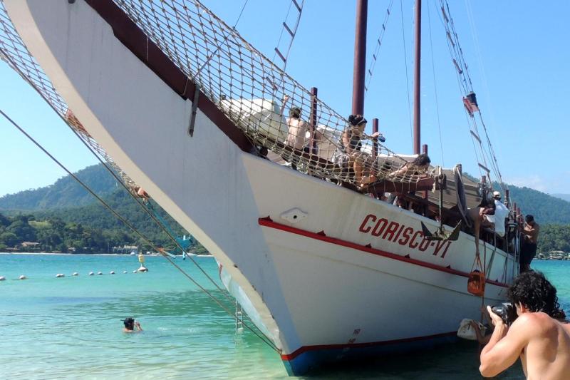 From Rio de Janeiro: Angra dos Reis & Ilha Grande Schooner Cruise: Full Day
