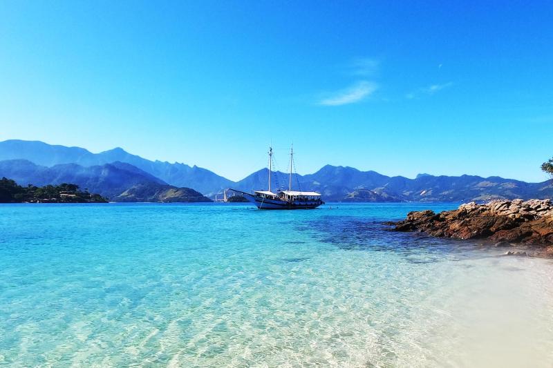 From Rio de Janeiro: Angra dos Reis & Ilha Grande Schooner Cruise: Full Day