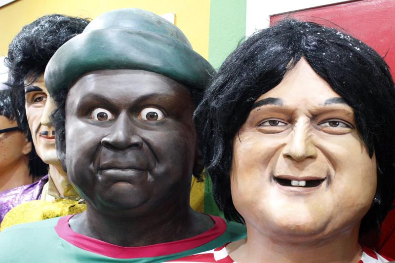 Get a closer look at personalities transformed in giant dolls