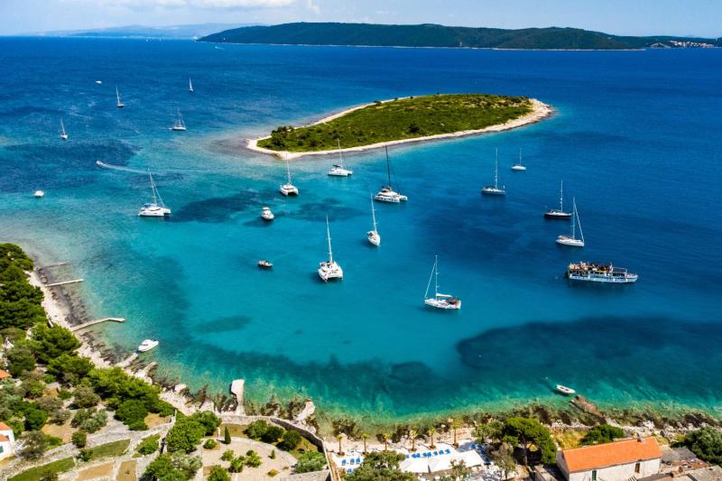 Split: Half-Day Snorkeling Tour to Blue Lagoon, Čiovo and Trogir Island