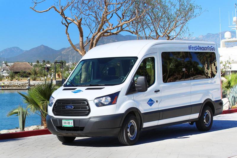 Los Cabos: Shared One Way Airport Transportation