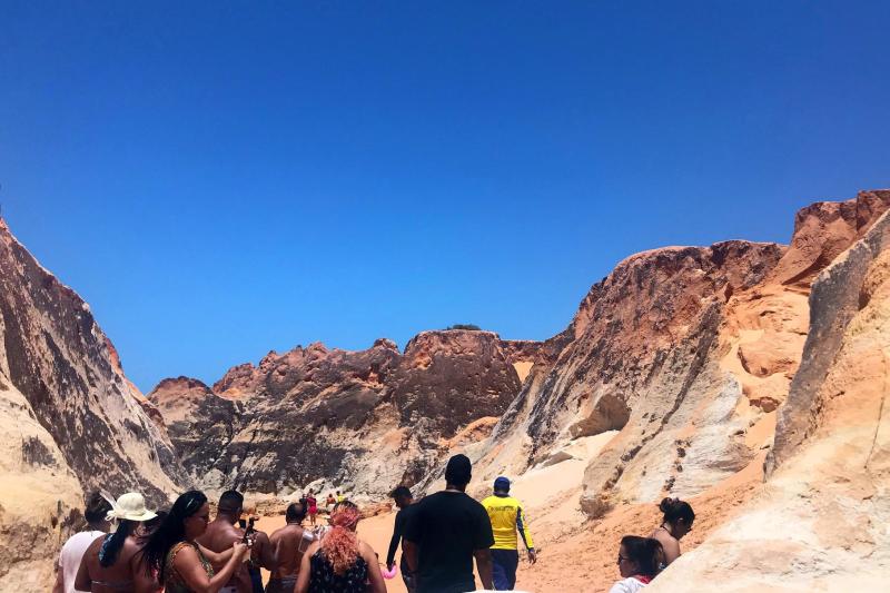 From Fortaleza: Morro Branco Red Cliffs & Colorful Dunes Tour: Full Day