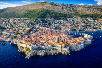 From Split: Dubrovnik Guided Group Tour with Ston Oyster Tasting