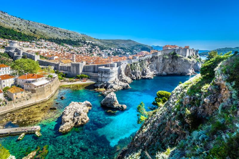 From Split: Dubrovnik Guided Group Tour with Ston Oyster Tasting