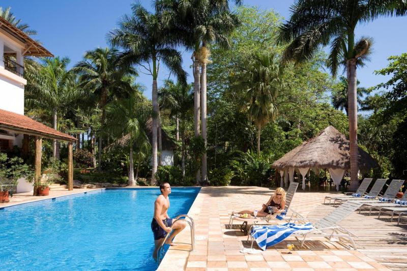 From Cancun and Riviera Maya: Chichén Itzá Private Guided Tour with Transportation Full Day