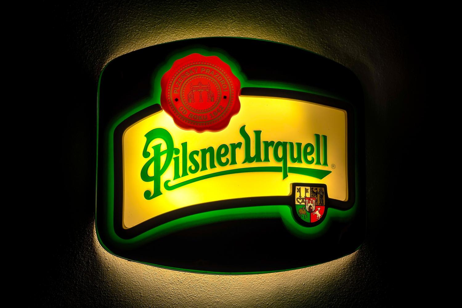 Private Glass Factory Nizbor & Pilsner Urquell Brewery Combo Tour From