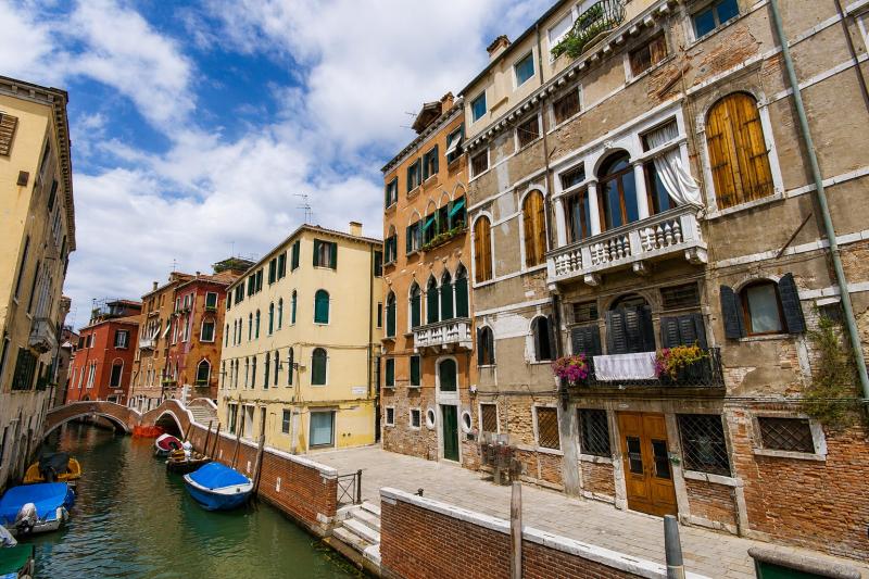 Venice: Ducal Walking Tour & Doge's Palace Skip-the-Line