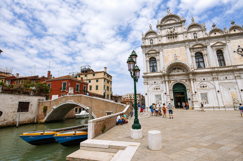 Venice: Walking Tour & Gondola Ride