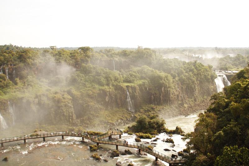 Iguassu Falls: Shared Airport Shuttle Between IGU Airport & Hotels in Foz do Iguaçu or Puerto Iguazu