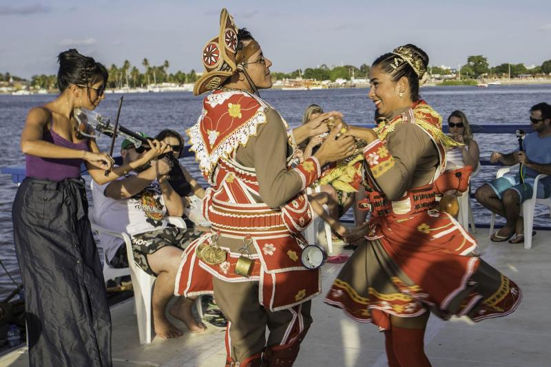 João Pessoa: Northern Coast Beaches & Jacaré Sunset Group Tour in Spanish or Portuguese: Full Day