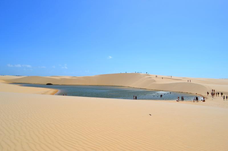Beautiful contrasts between sand and lagoons