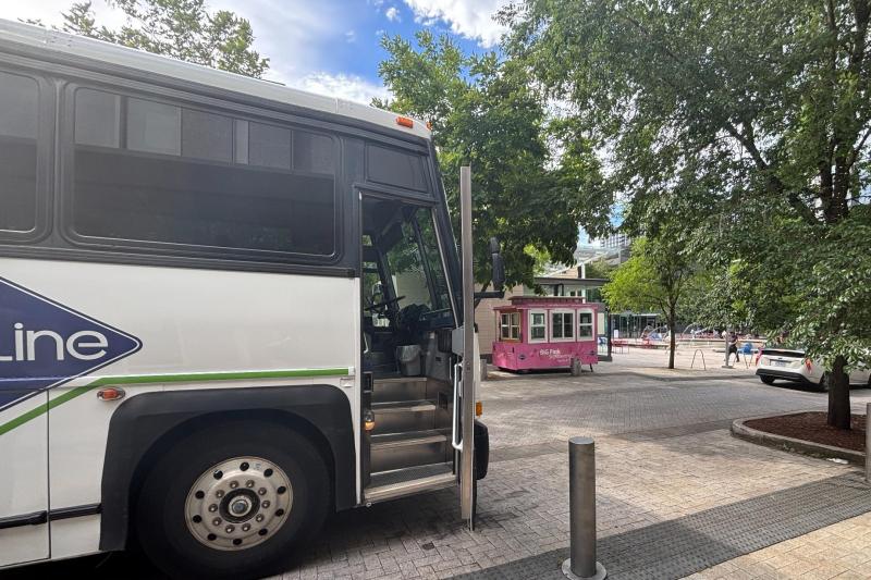 From Portland, Oregon: Multnomah Falls & Waterfall Trolley with Round-Trip Service