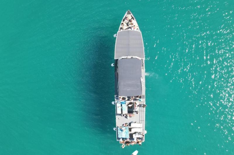 Blue Lagoon & 3 Islands hopping with Lunch & unlimited Drinks from Split with Gray Line Croatia