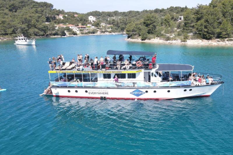 Blue Lagoon & 3 Islands hopping with Lunch & unlimited Drinks from Split with Gray Line Croatia