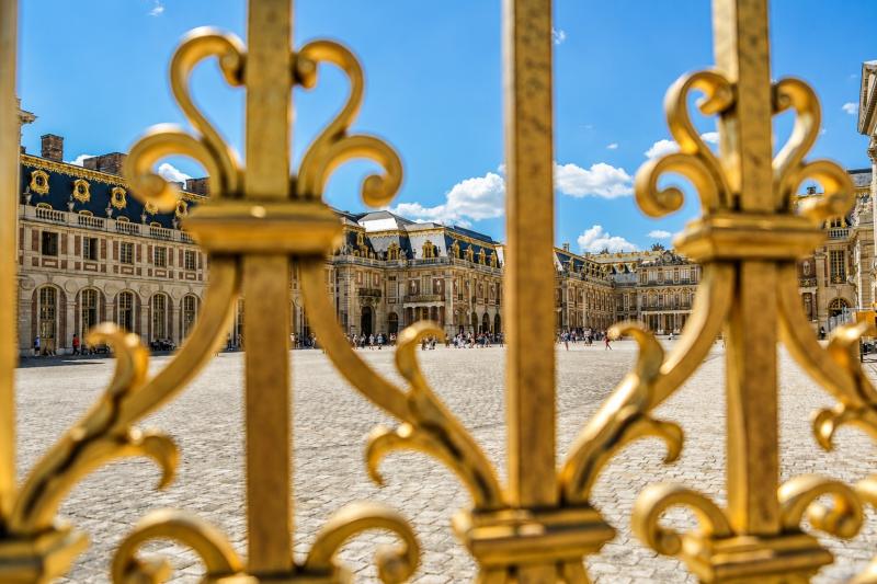 Guided Tour of Versailles Palace with Reserved Access (No Transport)